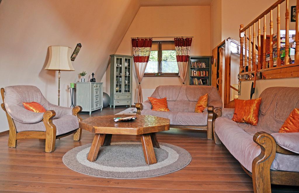 Willa Karolinka Stroza - Pet Friendly Myslenice Exterior photo