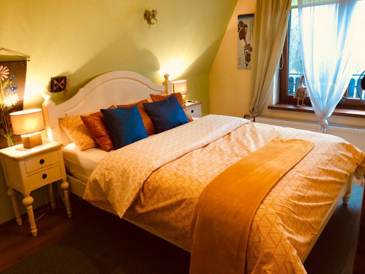 Willa Karolinka Stroza - Pet Friendly Myslenice Exterior photo